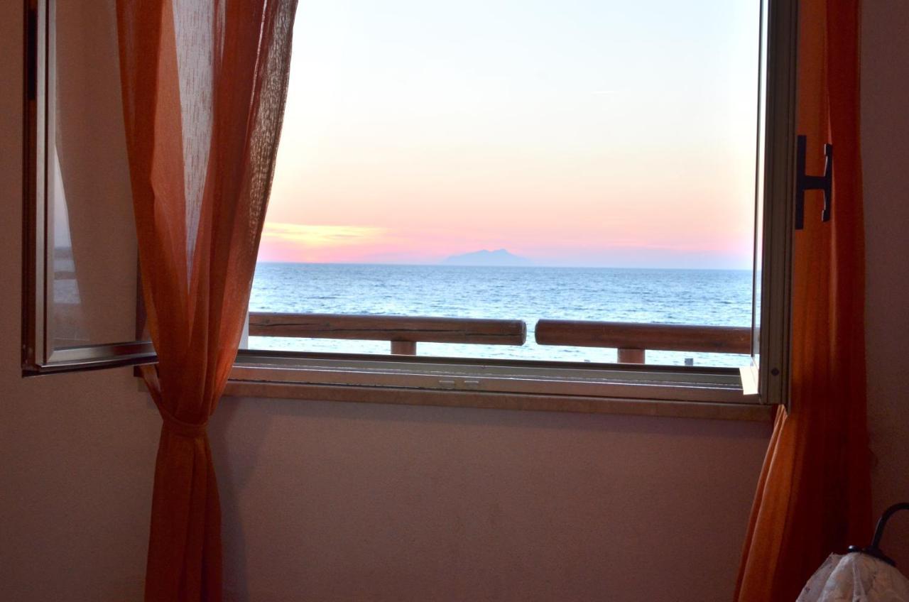 Vila Casa Al Mare Con Splendida Vista Sul Mare Petrosino Exteriér fotografie